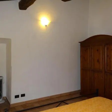 Giulia Apartman Volterra